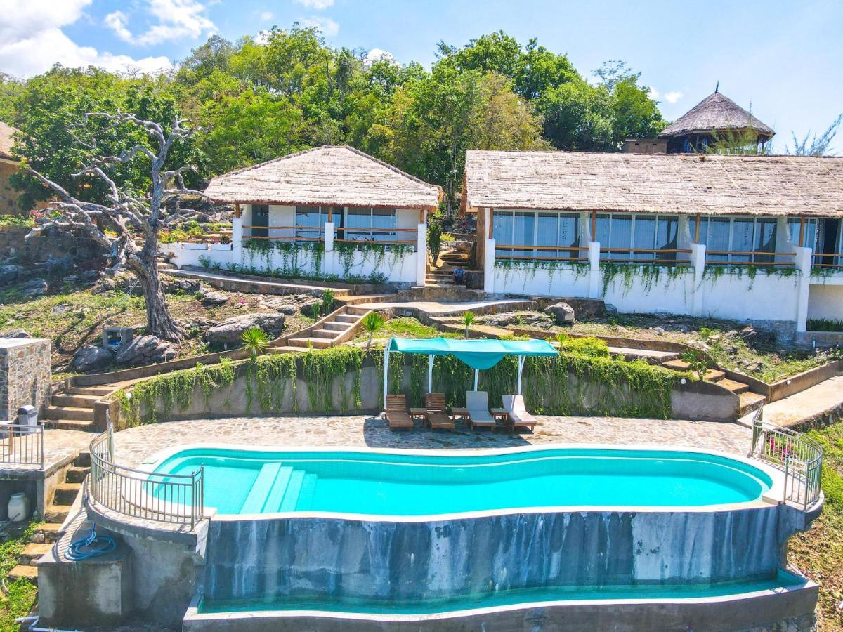 Theodor Hotel Labuan Bajo Buitenkant foto