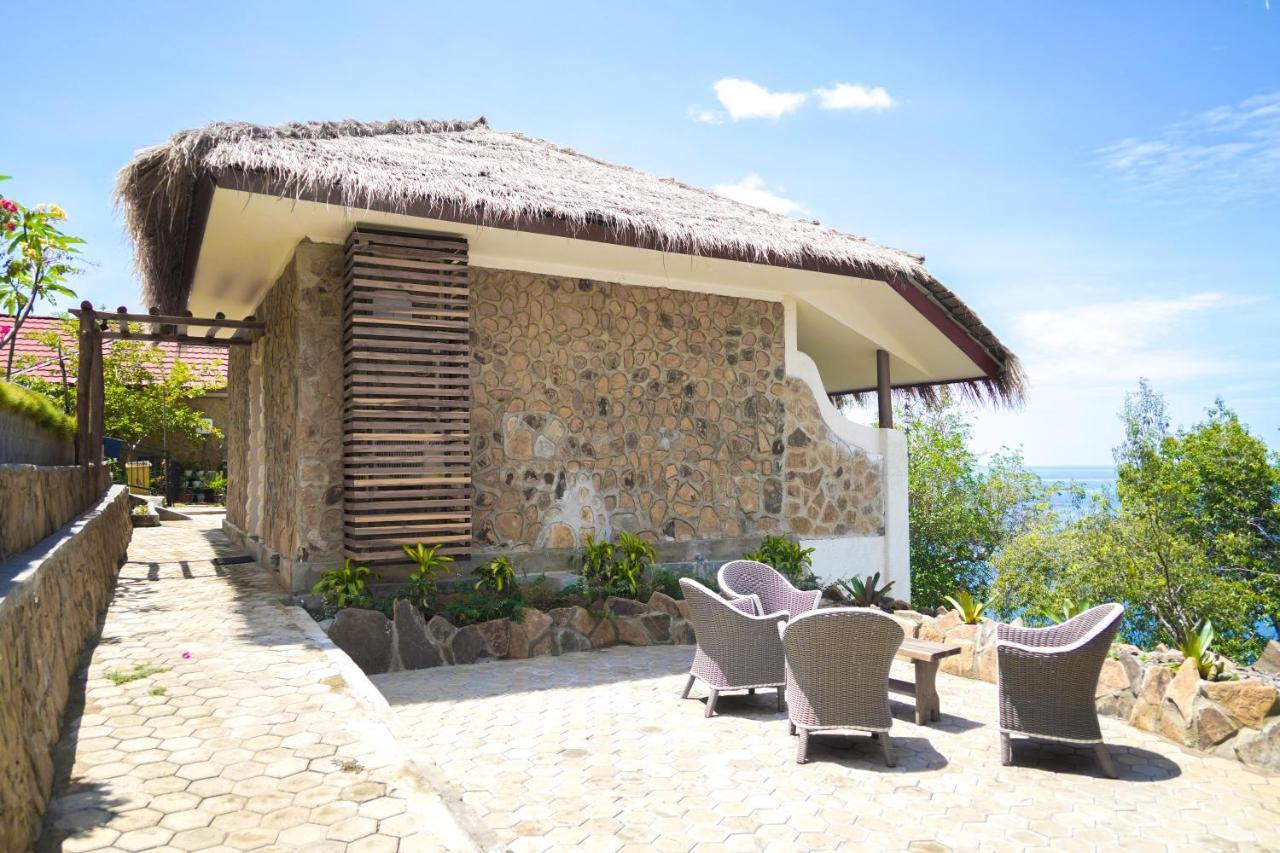 Theodor Hotel Labuan Bajo Buitenkant foto