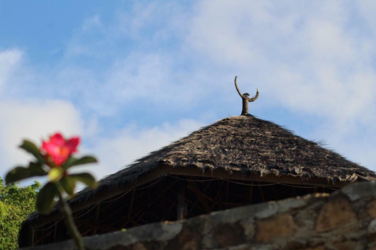 Theodor Hotel Labuan Bajo Buitenkant foto