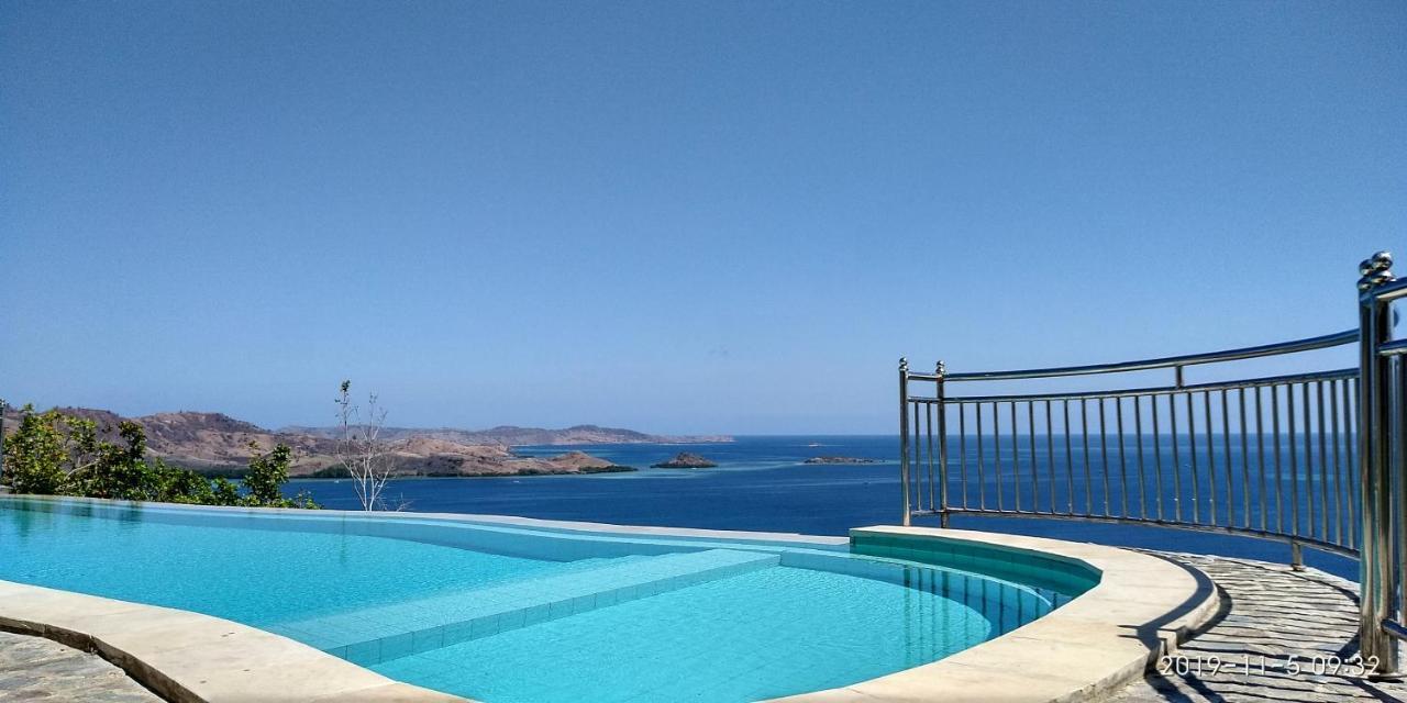 Theodor Hotel Labuan Bajo Buitenkant foto